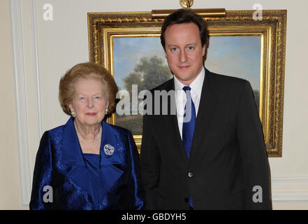 Thatcher und David Cameron treffen sich zum Abendessen Stockfoto