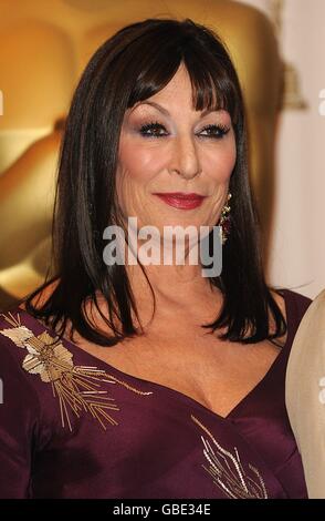 Anjelica Huston bei den 81st Academy Awards im Kodak Theatre, Los Angeles. Stockfoto