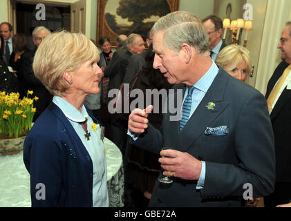 Prince Of Wales Gastgeber Marie Curie Cancer Care Empfang Stockfoto