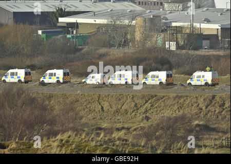 Die Szene im Porthcawl-Gebiet in Südwales, in der bei einer Kollision in der Luft in der Nähe eines Naturschutzgebietes bis zu vier Menschen tot gefürchtet wurden. Stockfoto