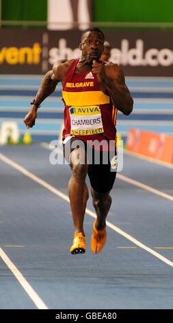 Dwain Chambers gewinnt das 60-Meter-Halbfinale und damit die beste Zeit der Welt in diesem Jahr, die der Amerikaner Mike Rodgers bei den Aviva European Trials und den UK Championships im englischen Institut für Sport, Sheffiled, mit einem Lauf von 6.51 Sekunden vorstellte. Stockfoto