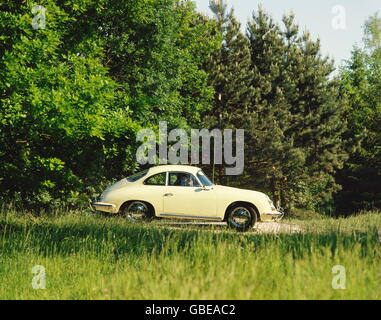 Transport / Transport, Auto, Fahrzeugvarianten, Porsche 356 SC, weiß, 50er, 50er, 20. Jahrhundert, historisch, historisch, Oldtimer, Oldtimer, Oldtimer, Oldtimer, Oldtimer, Oldtimer, Automobil, Autos, Zusatzrechte-Abfertigung-nicht verfügbar Stockfoto