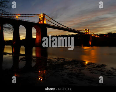 Sunrise, Menai Bridge, Anglesey, North Wales, Vereinigtes Königreich. Stockfoto