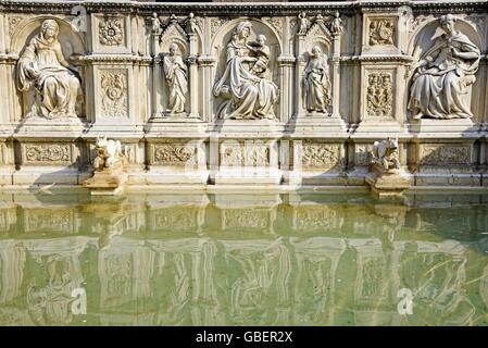 Fonte Gaia, Brunnen, Piazza del Campo, quadratisch, Siena, Toskana, Italien Stockfoto