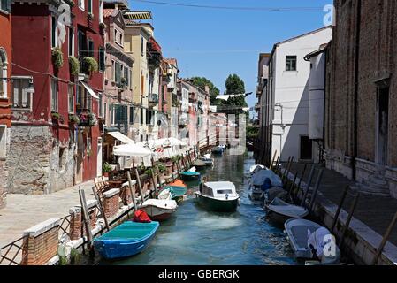 Boote, Kanal, Castello, Quartal, Venedig, Venezia, Veneto, Italien Stockfoto