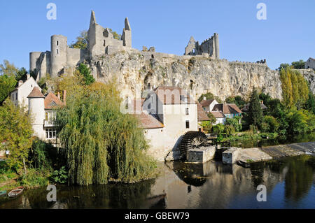 Castle Rock und Wassermühle, Anglin Fluss Winkel Sur l'Anglin, Poitiers, Vienne, Poitou-Charentes, Frankreich Stockfoto