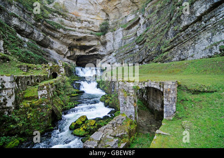 Source De La Loue, Frühjahr Fluss Loue, Ouhans, Doubs, Franche, Frankreich Stockfoto