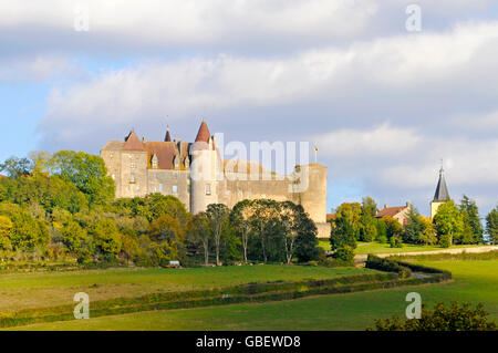 Chateauneuf-En-Auxois Burg, Chateauneuf, Dijon, Departement Côte-d ' or, Bourgogne, Frankreich / Burgund Stockfoto