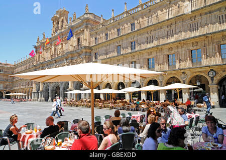 Restaurants, Rathaus, Plaza Mayor, Salamanca, Kastilien-León, Spanien Stockfoto