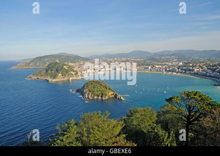 Monte Urgull, Santa Clara, La Concha, Blick vom Monte Igueldo, San Sebastian, Pais Vasco, Baskenland, Spanien Stockfoto