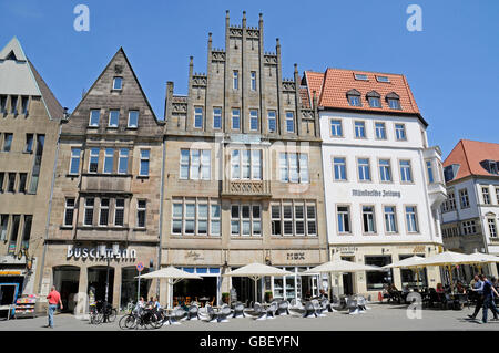Café im Freien, Giebelhäuser, Prinzipalmarkt, Straße, Roggenmarkt, Drubbel, Münster, Münsterland, Nordrhein-Westfalen, Deutschland / Münsterland, Münster Stockfoto