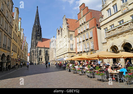 St. Lamberti Kirche, Lamberti, Kirche, Prinzipalmarkt, Straße, Münster, Münsterland, Nordrhein-Westfalen, Deutschland / Münsterland, Münster Stockfoto