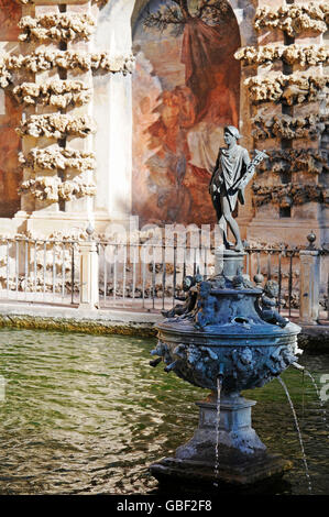 Brunnenfigur, Mercurio Teich, Brunnen, Jardines del Alcazar, Garten, Alcazar, Royal Palace, Sevilla, Sevilla Provinz, Andalusien, Spanien, Europa Stockfoto