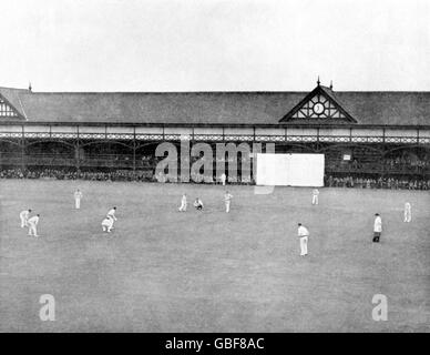 Cricket - County Championship - Yorkshire V Northamptonshire. Gesamtansicht des Park Avenue Ground in Bradford, vom Pavillon aus gesehen Stockfoto