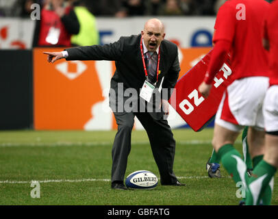 Wales-Trainer Sean Edwards vor dem Spiel gegen Frankreich beim RBS 6 Nations-Spiel im Stade de France, Paris, Frankreich. Stockfoto