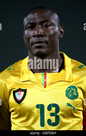 Fußball - Internationale Freundschaften - Kamerun gegen Guinea - Stade Robert Bobin. Somen Tchoyi, Kamerun Stockfoto