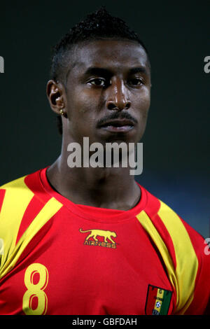 Fußball - Internationale Freundschaften - Kamerun gegen Guinea - Stade Robert Bobin. Kevin Constant, Guinea Stockfoto