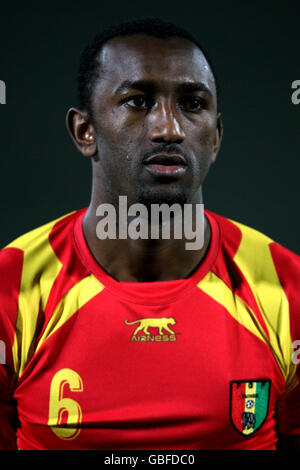 Fußball - Internationale Freundschaften - Kamerun gegen Guinea - Stade Robert Bobin. Kamil Zayatte, Guinea Stockfoto