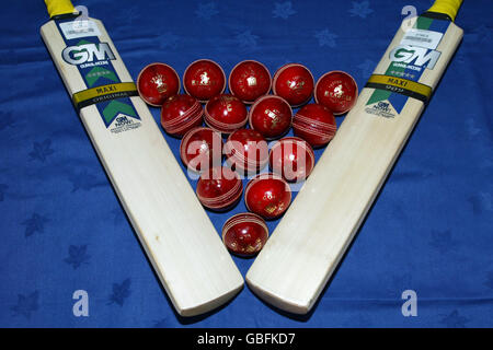 Cricket - Frizzell County Championship - Division Two - Surrey V Northamptonshire. Cricket-Ausrüstung Stockfoto