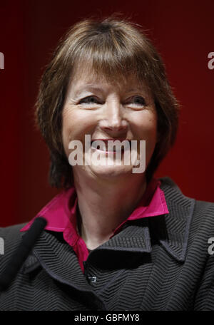 Die stellvertretende Vorsitzende der Labour Party, Harriet Harman, spricht auf der Konferenz der Scottish Labour Party in Dundee. Stockfoto