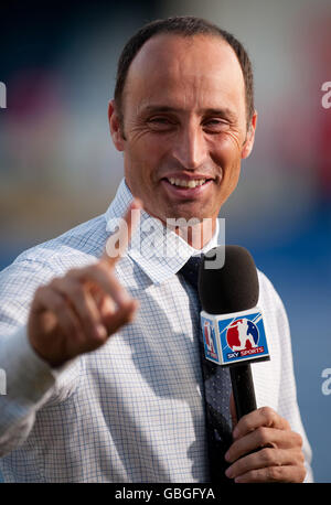 Ehemaliger England Kapitän Nasser Hussain während des fünften Tests im Queen's Park Oval, Port of Spain, Trinidad. Stockfoto