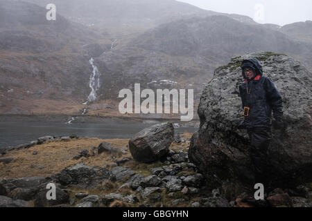 Snowdon Bergleute Weg bei nassem Wetter Stockfoto