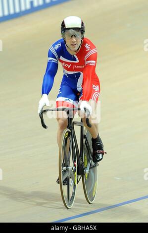 Radfahren - UCI-Bahn-Weltmeisterschaften 2009 - Tag vier - BGZ Arena Velodrome. Der britische Ross Edgar bei den UCI World Track Cycling Championships 2009 im Velodrom der BGZ Arena in Pruszkow, Polen. Stockfoto