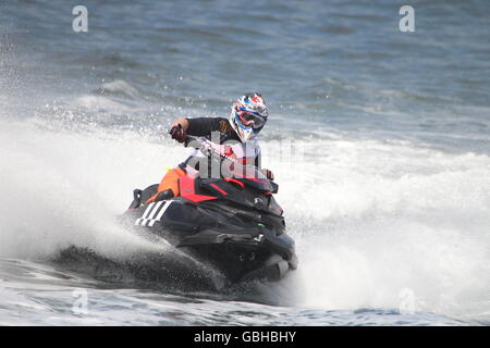 John Malin, fahren ein Sea-Doo PXPX-260 in einem P1 AquaX Rennen, während der schottische Grand Prix des Meeres, statt auf Greenock. Stockfoto