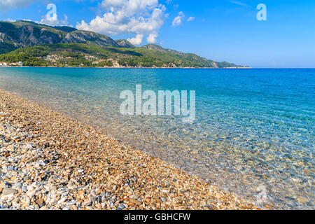 Kieselsteine am Strand von Kokkari, Insel Samos, Griechenland Stockfoto