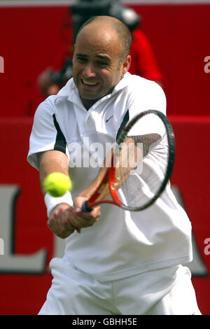 Tennis - Stella Artois Championship - zweite Runde - Igor Andreev V Andre Agassi Stockfoto