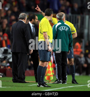 Fußball - UEFA Champions League - Viertel-Final - Hinspiel - Barcelona vs. Bayern München - Estadio Camp Nou Stockfoto