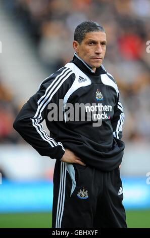 Fußball - Barclays Premier League - Hull City / Newcastle United - KC Stadium. Newcastle United Assistant Manager Chris Hughton Stockfoto