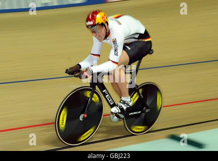 Radfahren - UCI-Bahn-Weltmeisterschaften 2009 - Tag drei - BGZ Arena Velodrome. Grermanys Stefan Nimke bei den UCI World Track Cycling Championships 2009 im Velodrom BGZ Arena in Pruszkow, Polen. Stockfoto