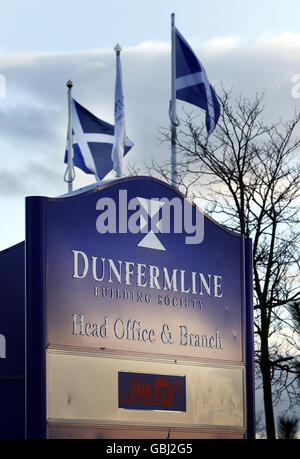 Eine allgemeine Ansicht des Hauptquartiers der Dunfermline Building Society in Dunfermline, Schottland. Stockfoto