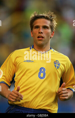 Fußball - UEFA-Europameisterschaft 2004 - Gruppe C - Schweden - Bulgarien. Anders Svensson, Schweden Stockfoto