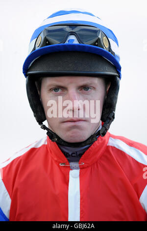 Pferderennen - die Heathcotes außen Handicap Hurdle Race - Bangor auf Dee Rennbahn Stockfoto