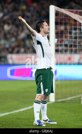 Fußball - FIFA Fußball-Weltmeisterschaft 2010 - Qualifikationsrunde - Gruppe 8 - Italien / Republik Irland - San Nicola. Robbie Keane, Irlands Republik, feiert sein Tor während des WM-Qualifying-Spiels im Stadio San Nicola, Bari, Italien Stockfoto