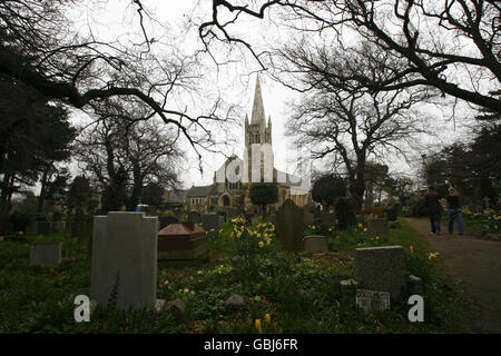 St. John's Baptist Church in Buckhurst Hill, Essex, wo die Beerdigung von Jade Goody morgen stattfinden wird, nach ihrem Tod am 22. März. Stockfoto