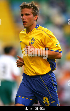 Fußball - UEFA-Europameisterschaft 2004 - Gruppe C - Schweden - Bulgarien. Anders Svensson, Schweden Stockfoto