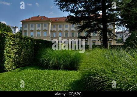 Liechtenstein Stadtpalais und englischen Garten in Wien, Österreich Stockfoto