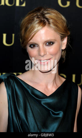 Emilia Fox kommt zu einem Abendessen zu Ehren von Frida Giannini, Creative Director von Gucci, bei dem Alexandra Shulman, Redakteurin der britischen Vogue, in der Saatchi Gallery in London zu Gast ist. Stockfoto