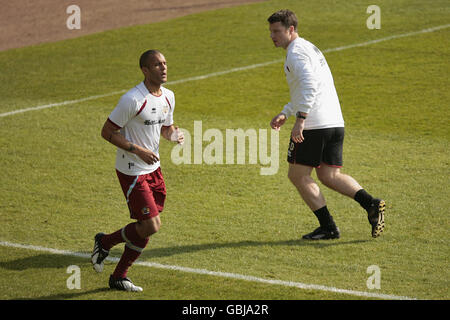 Fußball - Coca-Cola Football League Championship - Plymouth Argyle V Burnley - Home Park Stockfoto