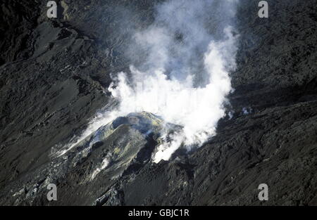 Die Landschaft Allrond Vulkan Piton De La Fournaise auf der Insel La Réunion im Indischen Ozean in Afrika. Stockfoto