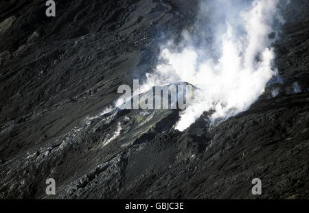 Die Landschaft Allrond Vulkan Piton De La Fournaise auf der Insel La Réunion im Indischen Ozean in Afrika. Stockfoto