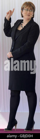 Innenministerin Jacqui Smith nimmt an der feierlichen Ankunft des mexikanischen Präsidenten bei der Horse Guards Parade in London Teil. Stockfoto