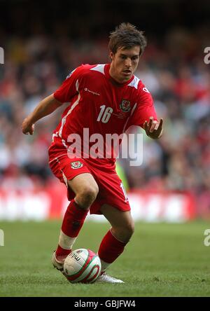 Fußball - FIFA Fußball-Weltmeisterschaft 2010 - Qualifikationsrunde - Gruppe 4 - Wales gegen Finnland - Millennium Stadium. Aaron Ramsey, Wales Stockfoto