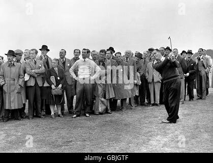 Golf - Ryder Cup - Pre-Tournament Practice - Großbritannien und Irland / Oxford und Cambridge Golf Society. Jimmy Adams im Spiel. Stockfoto