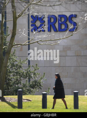 Eine Gesamtansicht der RBS (Royal Bank of Scotland) Hauptquartiere in der Nähe von Edinburgh. RBS sagte heute, dass es die Gewerkschaften über die Pläne beraten, bis zu 9,000 Arbeitsplätze in den nächsten zwei Jahren - von denen 4,500 in Großbritannien sein werden. Stockfoto