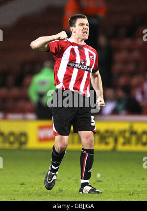 Fußball - Coca-Cola Football League Championship - Sheffield United / Barnsley - Bramall Lane. Kapitän Chris Morgan von Sheffield United feiert den Sieg über Barnsley. Stockfoto
