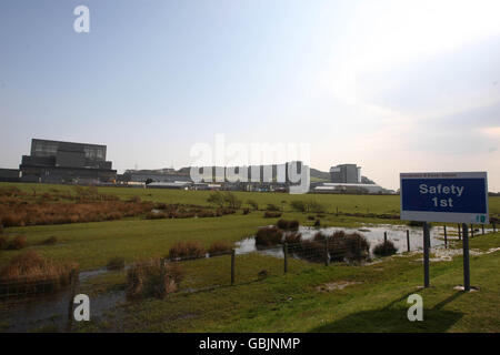 Eine Gesamtansicht des Kernkraftwerk Hunterston B, Nord Ayrshire. Stockfoto